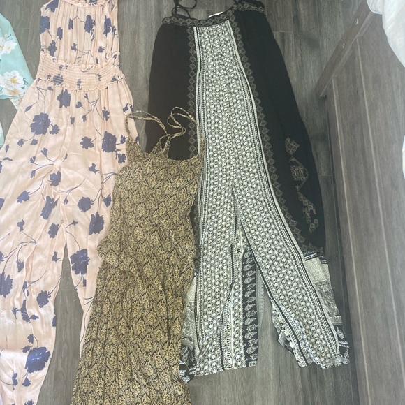 LOT of jumpsuits - Picture 4 of 7